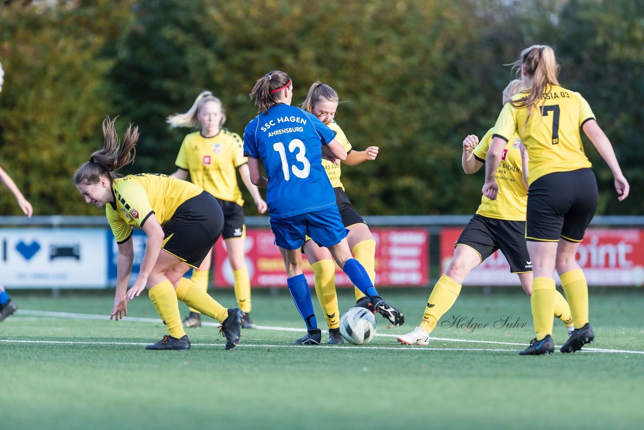 Bild 132 - F SSC Hagen Ahrensburg - SV Frisia 03 Risum-Lindholm : Ergebnis: 2:0